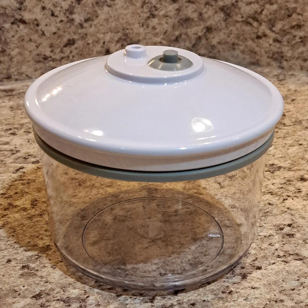 Food Saver Snail Vacuum Canister Set of 3 Clear w/new hose